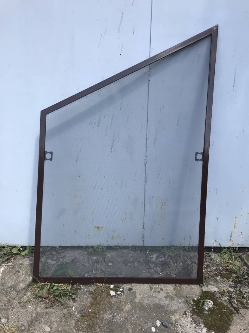 трапецивидная москитная сетка