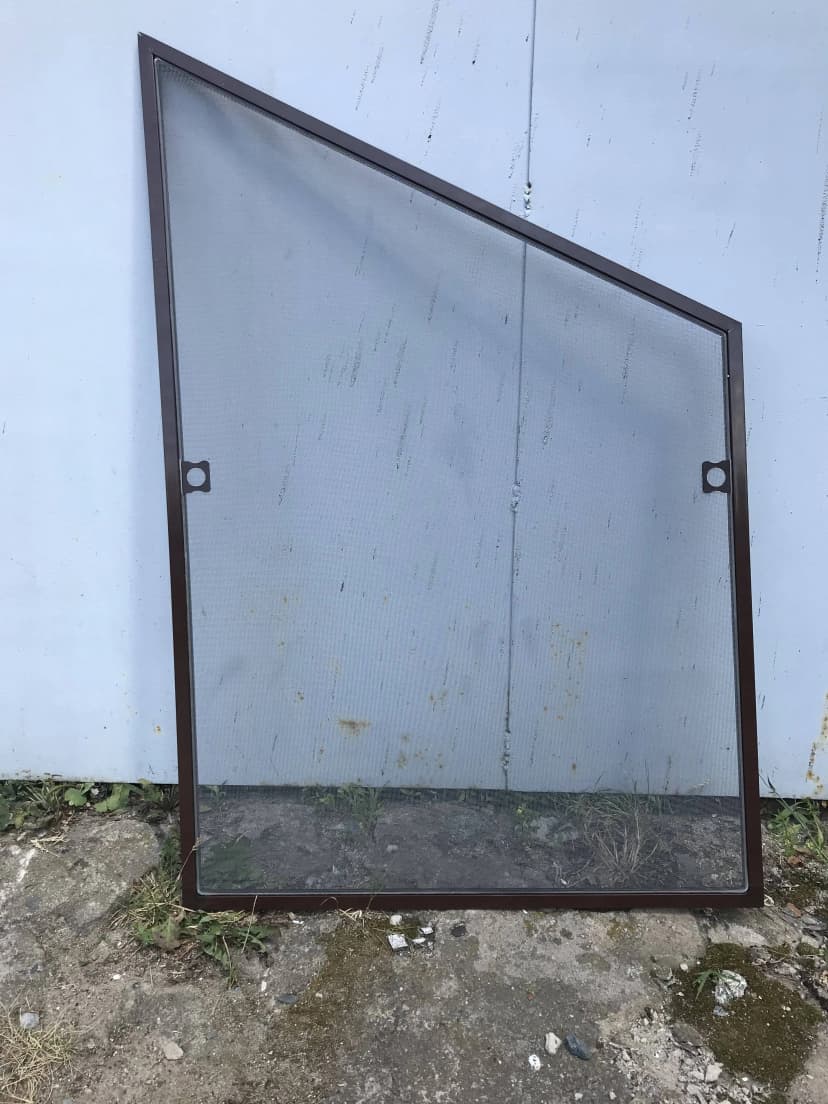 трапецивидная москитная сетка